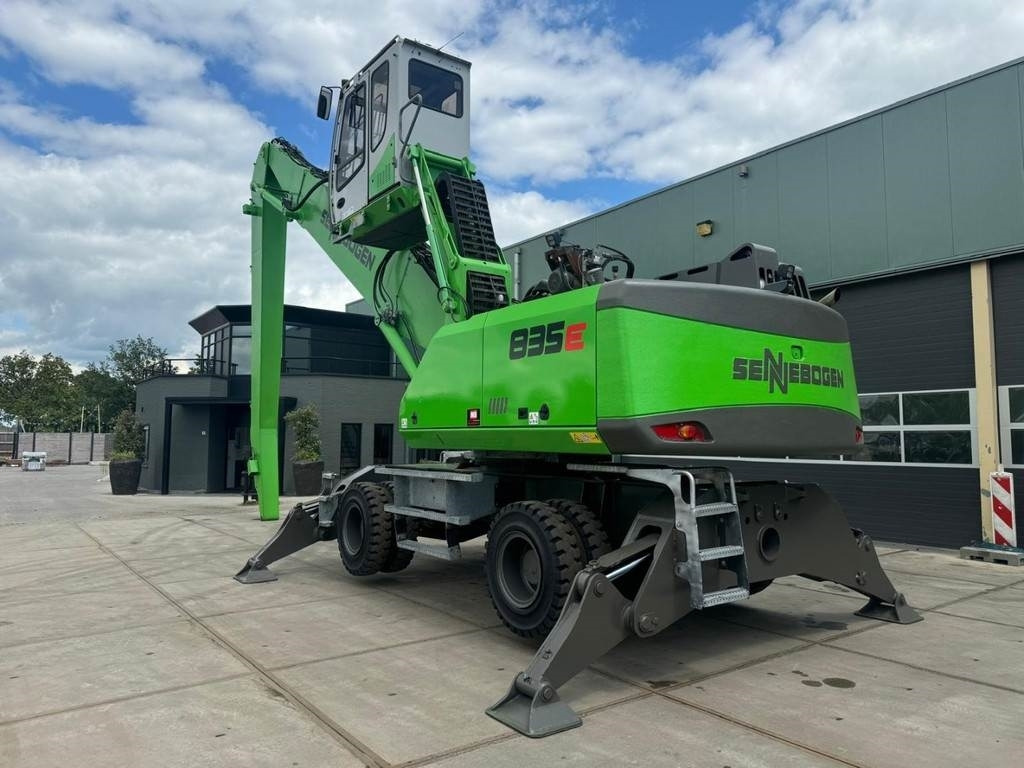 Sennebogen 835M E - Umschlagbagger: das Bild 3 Sennebogen 835M E - Umschlagbagger: das Bild 3