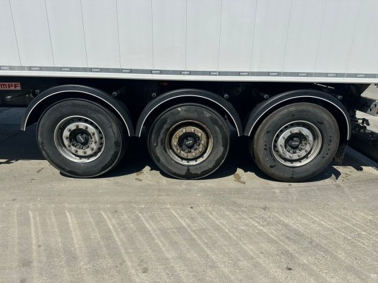 Kempf SKM 39 Alu-Kastenmulde 55m³ Rollplane - Kipper Auflieger: das Bild 3 Kempf SKM 39 Alu-Kastenmulde 55m³ Rollplane - Kipper Auflieger: das Bild 3