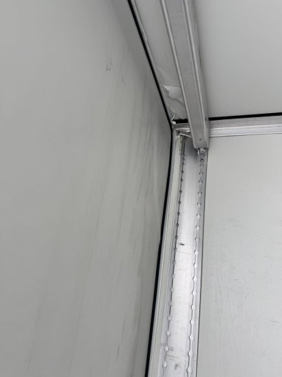 Krone Cool Liner, Thermo King SLX 300 , kleiner Schaden links hinten - Isotherm Auflieger: das Bild 5 Krone Cool Liner, Thermo King SLX 300 , kleiner Schaden links hinten - Isotherm Auflieger: das Bild 5