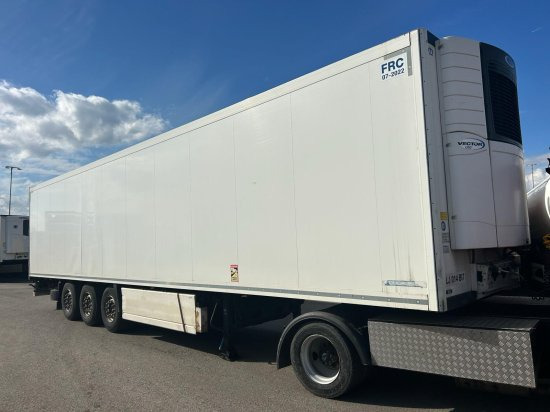 Krone SD Cool Liner, Carrier Vector 1350 - Isotherm Auflieger: das Bild 1 Krone SD Cool Liner, Carrier Vector 1350 - Isotherm Auflieger: das Bild 1