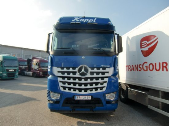Mercedes-Benz Arocs 3353 6x4 Holztransp., Palfinger Kran Epsilon - Holztransporter, Autokran: das Bild 2 Mercedes-Benz Arocs 3353 6x4 Holztransp., Palfinger Kran Epsilon - Holztransporter, Autokran: das Bild 2