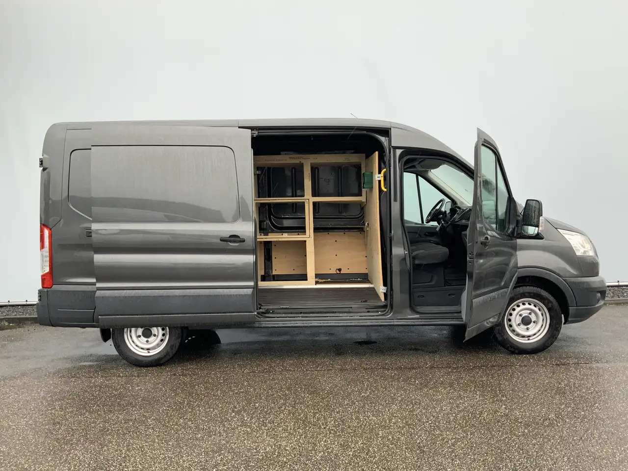 Ford Transit 330 2.2 TDCI L3H3 Ambiente Airco 3 Zits Euro 5 - Kastenwagen: das Bild 4 Ford Transit 330 2.2 TDCI L3H3 Ambiente Airco 3 Zits Euro 5 - Kastenwagen: das Bild 4