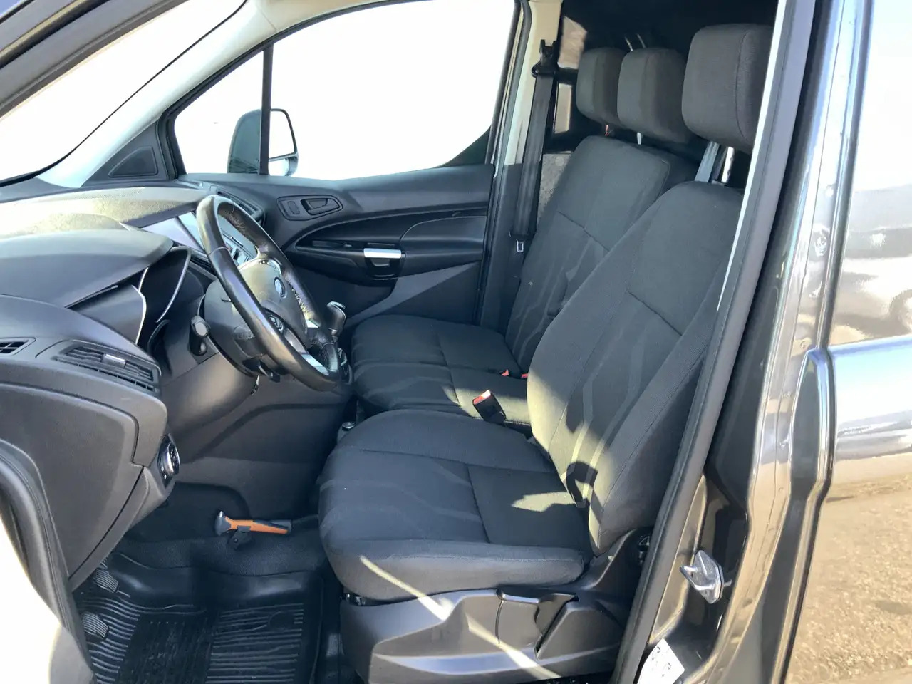 Ford Transit Connect 1.5 TDCI L2 Trend Airco Cruise 3 Zits DakDragers C - Kastenwagen: das Bild 4 Ford Transit Connect 1.5 TDCI L2 Trend Airco Cruise 3 Zits DakDragers C - Kastenwagen: das Bild 4