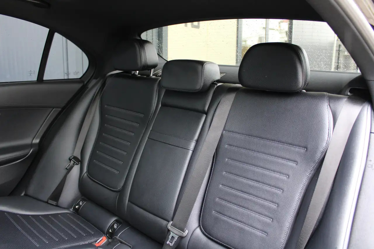 Mercedes-Benz C-klasse AMG-line (Nightpakket, Sfeerverlichting, - Leasing Mercedes-Benz C-klasse AMG-line (Nightpakket, Sfeerverlichting,: das Bild 19