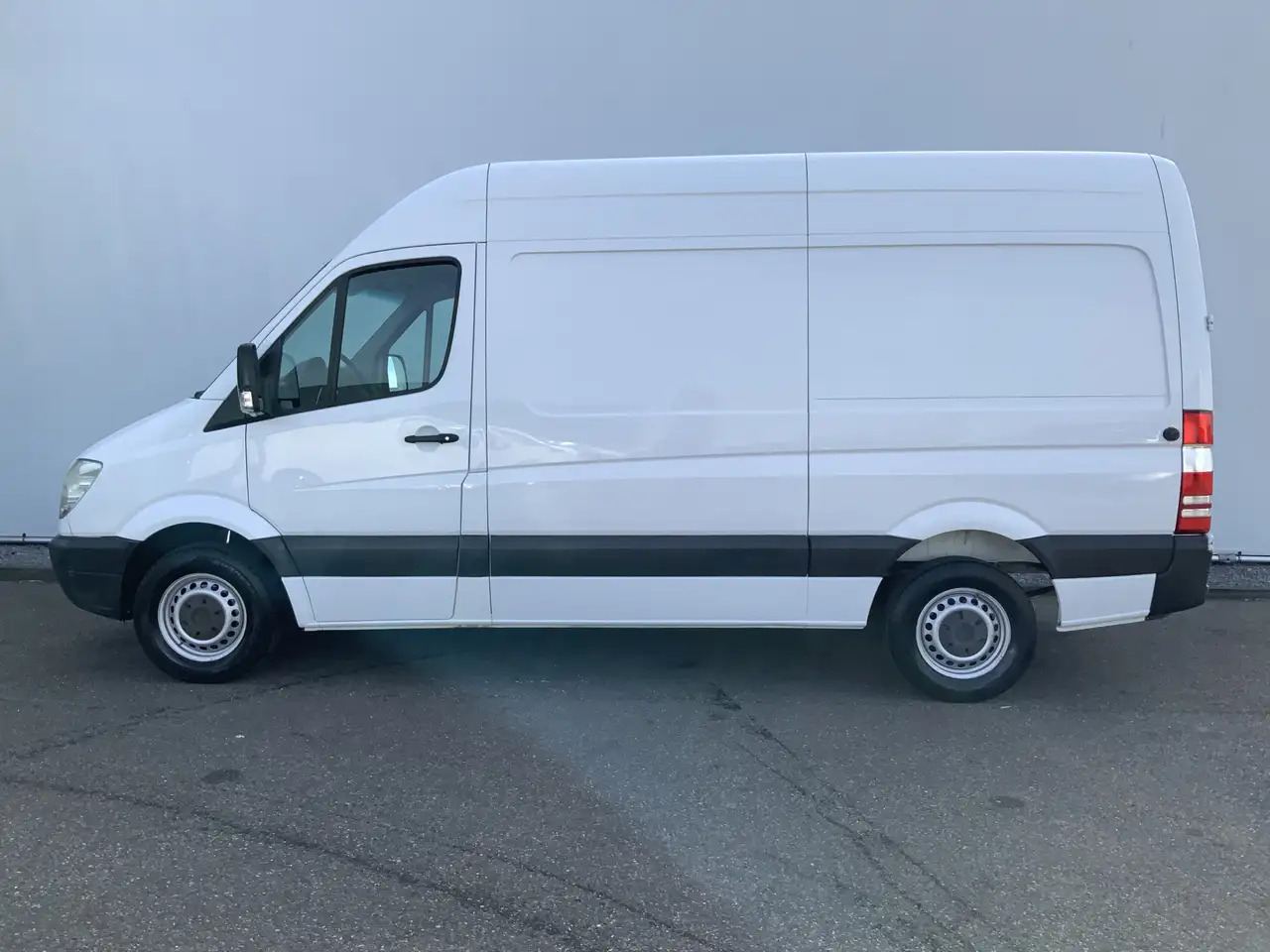 Mercedes-Benz Sprinter 213 2.2 CDI 366.L2.H2. 3 Zits Euro 4 - Kastenwagen: das Bild 3 Mercedes-Benz Sprinter 213 2.2 CDI 366.L2.H2. 3 Zits Euro 4 - Kastenwagen: das Bild 3
