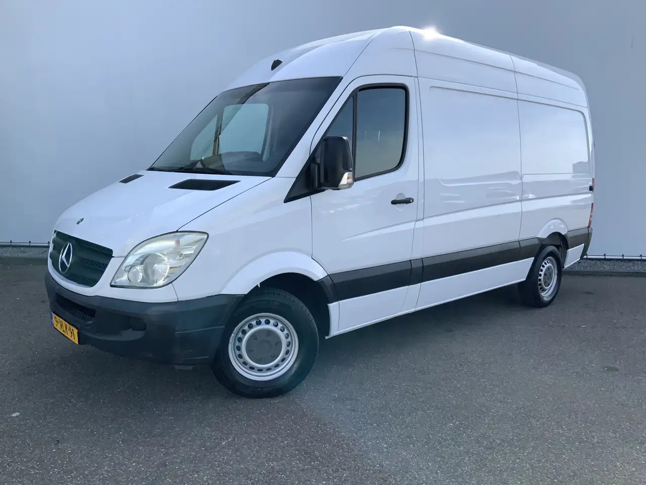 Mercedes-Benz Sprinter 213 2.2 CDI 366.L2.H2. 3 Zits Euro 4 - Kastenwagen: das Bild 1 Mercedes-Benz Sprinter 213 2.2 CDI 366.L2.H2. 3 Zits Euro 4 - Kastenwagen: das Bild 1