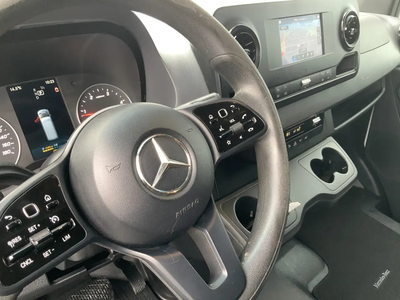 Mercedes-Benz Sprinter 314 2.2 CDI L1H1 Airco Cruise Navi Trekhaak 2000 k - Kastenwagen: das Bild 5 Mercedes-Benz Sprinter 314 2.2 CDI L1H1 Airco Cruise Navi Trekhaak 2000 k - Kastenwagen: das Bild 5