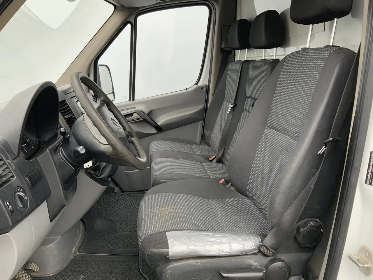 Mercedes-Benz Sprinter 513 2.2 CDI 432 Meubelbak & Deuren 3 Zits Cruise T - Koffer Transporter: das Bild 4 Mercedes-Benz Sprinter 513 2.2 CDI 432 Meubelbak & Deuren 3 Zits Cruise T - Koffer Transporter: das Bild 4