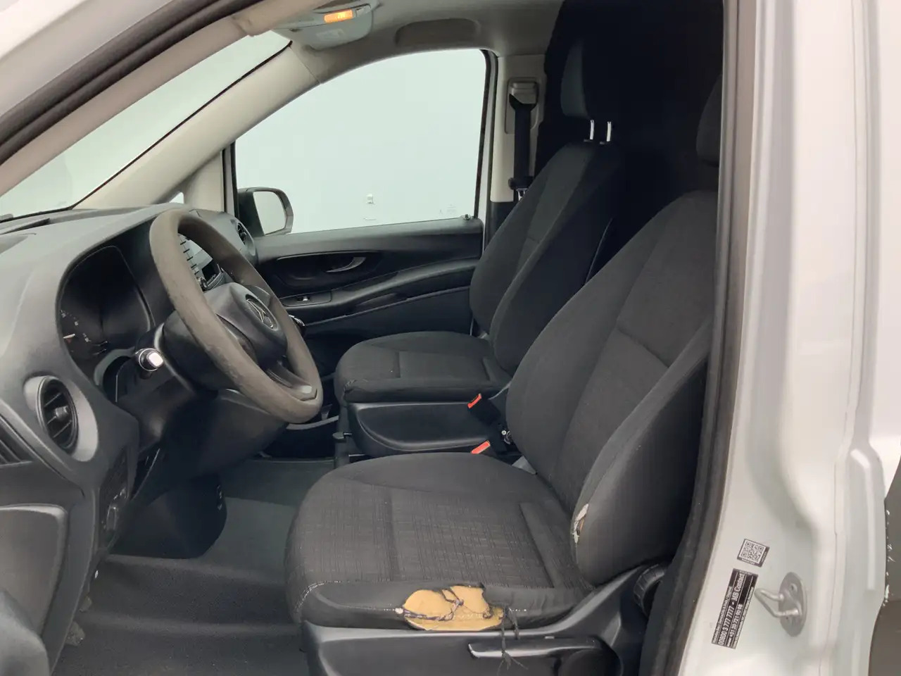 Mercedes-Benz Vito 111 CDI Functional Airco Trekhaak 2000 kg (Schades - Kastenwagen: das Bild 4 Mercedes-Benz Vito 111 CDI Functional Airco Trekhaak 2000 kg (Schades - Kastenwagen: das Bild 4