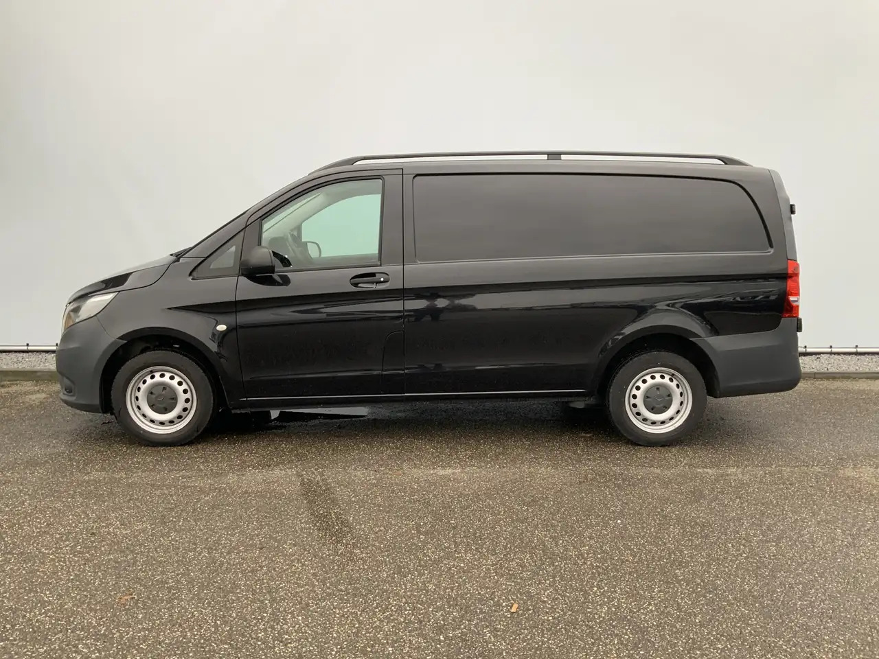 Mercedes-Benz Vito 114 CDI Lang L2 H1 3 Zits Airco Cruise Euro 5 - Kastenwagen: das Bild 3 Mercedes-Benz Vito 114 CDI Lang L2 H1 3 Zits Airco Cruise Euro 5 - Kastenwagen: das Bild 3