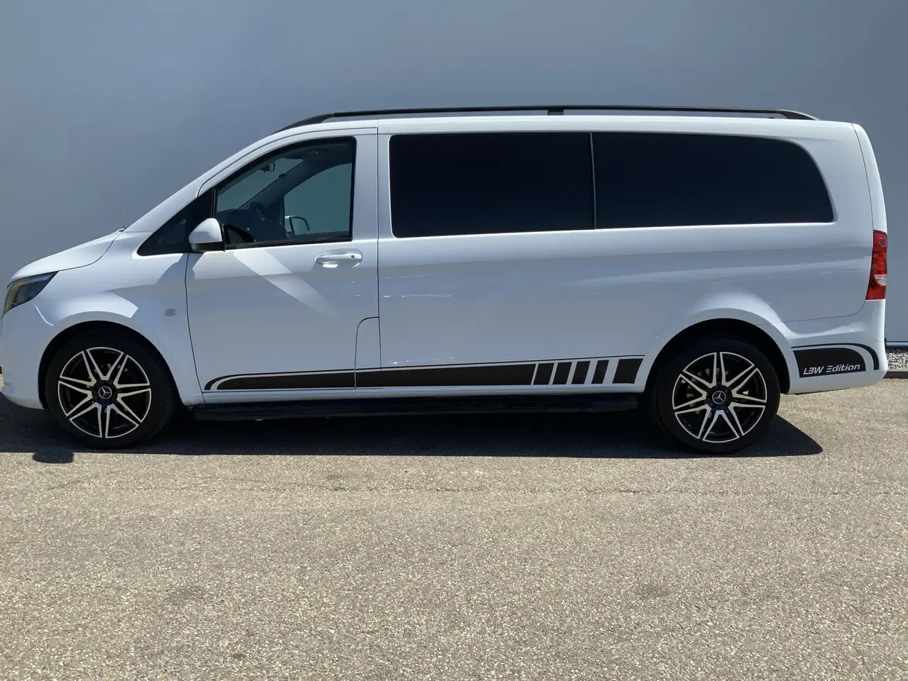 Mercedes-Benz Vito Tourer XL 114 CDI Autom. Airco Cruise Camera Alu V - Kastenwagen: das Bild 3 Mercedes-Benz Vito Tourer XL 114 CDI Autom. Airco Cruise Camera Alu V - Kastenwagen: das Bild 3