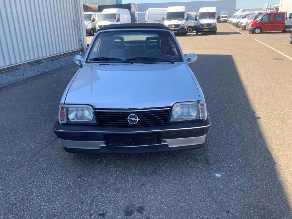Opel Ascona 1.6 S Automaat Cabriolet Marge geen btw - PKW: das Bild 3 Opel Ascona 1.6 S Automaat Cabriolet Marge geen btw - PKW: das Bild 3