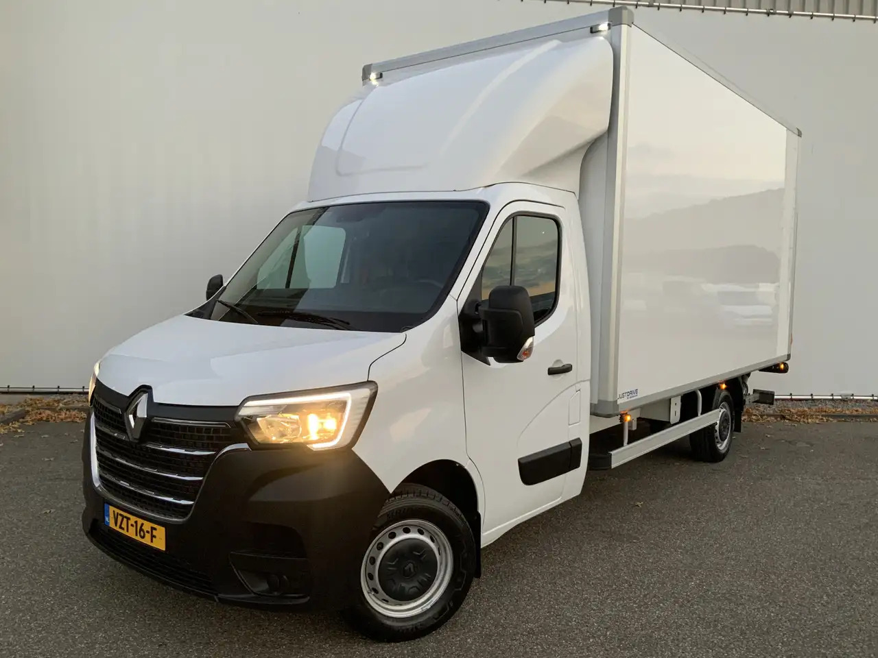 Renault Master T35 2.3 dCi 145 L3 Meubelbak&Klep Zijdeur Airco Cr - Koffer Transporter: das Bild 1 Renault Master T35 2.3 dCi 145 L3 Meubelbak&Klep Zijdeur Airco Cr - Koffer Transporter: das Bild 1