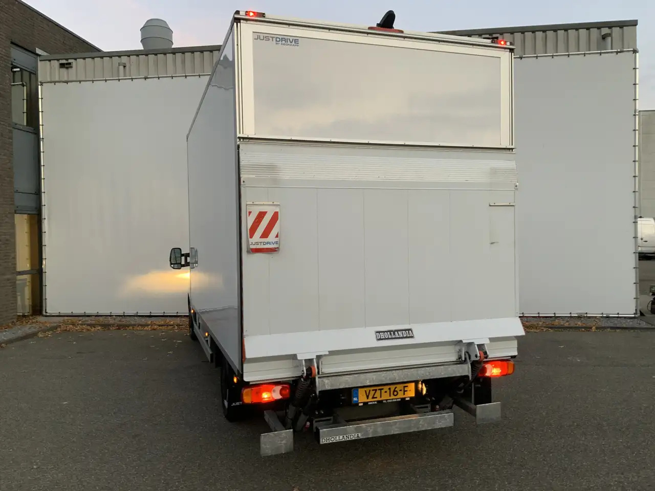 Renault Master T35 2.3 dCi 145 L3 Meubelbak&Klep Zijdeur Airco Cr - Koffer Transporter: das Bild 2 Renault Master T35 2.3 dCi 145 L3 Meubelbak&Klep Zijdeur Airco Cr - Koffer Transporter: das Bild 2