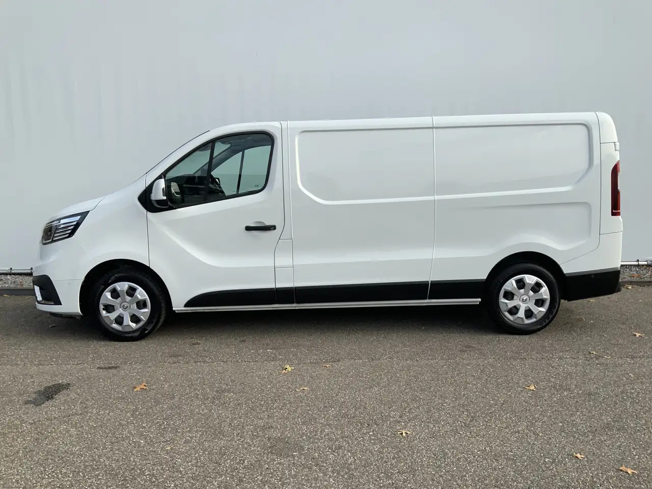 Renault Trafic 2.0 dCi 130 T30 L2H1 Work Edition Airco Cruise Nav - Kastenwagen: das Bild 3 Renault Trafic 2.0 dCi 130 T30 L2H1 Work Edition Airco Cruise Nav - Kastenwagen: das Bild 3