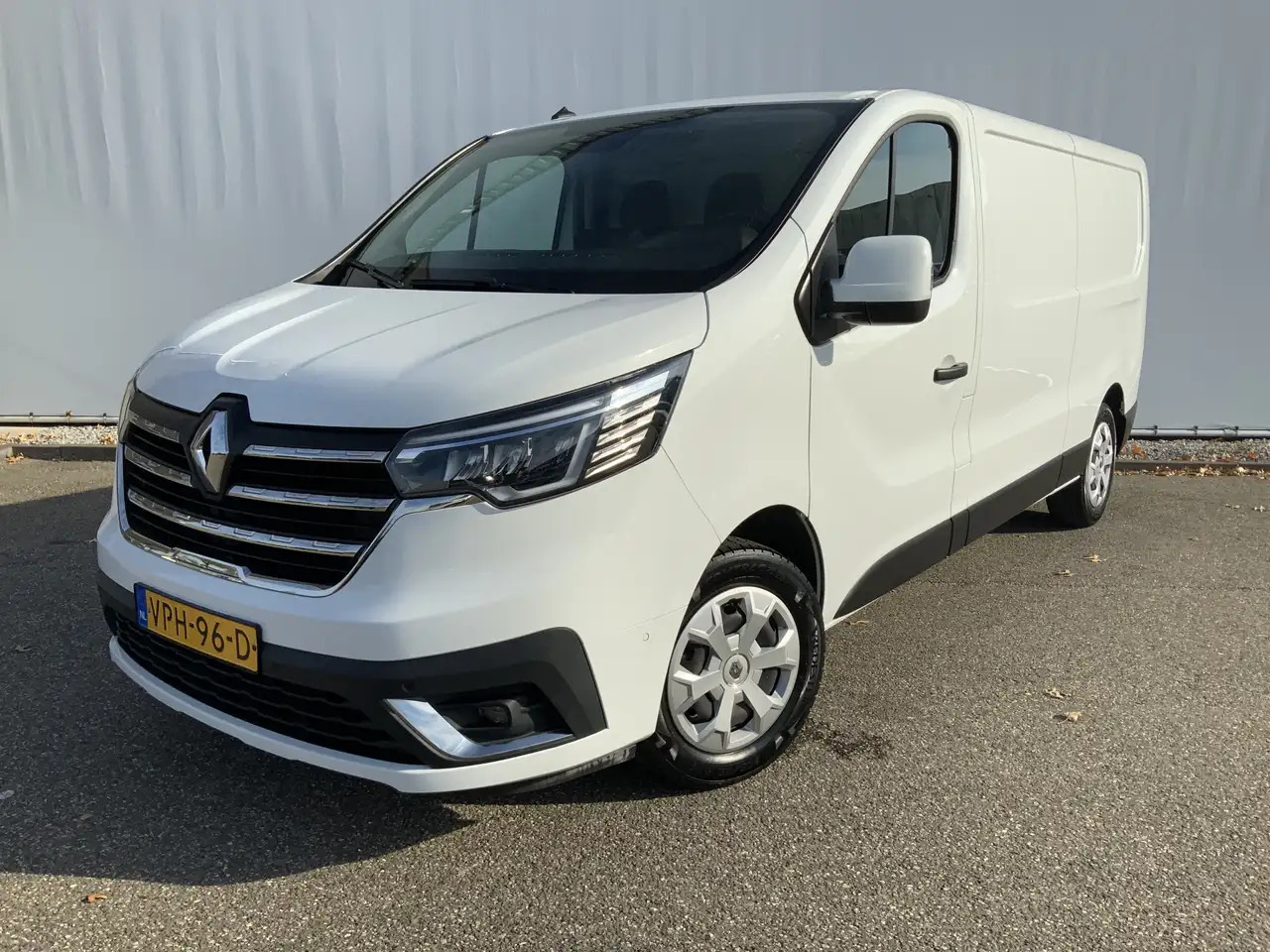 Renault Trafic 2.0 dCi 130 T30 L2H1 Work Edition Airco Cruise Nav - Kastenwagen: das Bild 1 Renault Trafic 2.0 dCi 130 T30 L2H1 Work Edition Airco Cruise Nav - Kastenwagen: das Bild 1