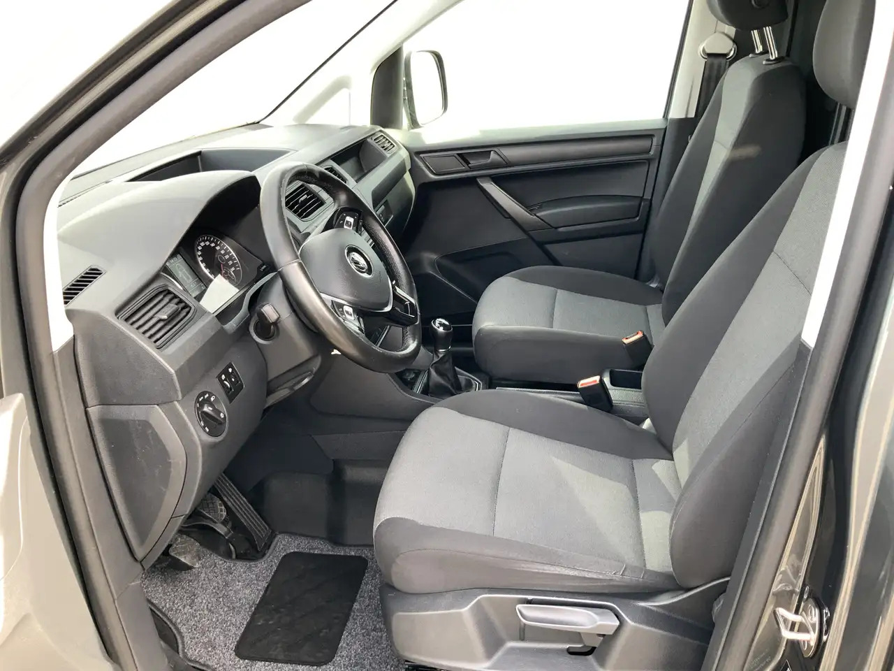 Volkswagen Caddy 2.0 TDI L2H1 BMT Maxi Exclusive Edtion Airco Navi - Kleintransporter: das Bild 4 Volkswagen Caddy 2.0 TDI L2H1 BMT Maxi Exclusive Edtion Airco Navi - Kleintransporter: das Bild 4