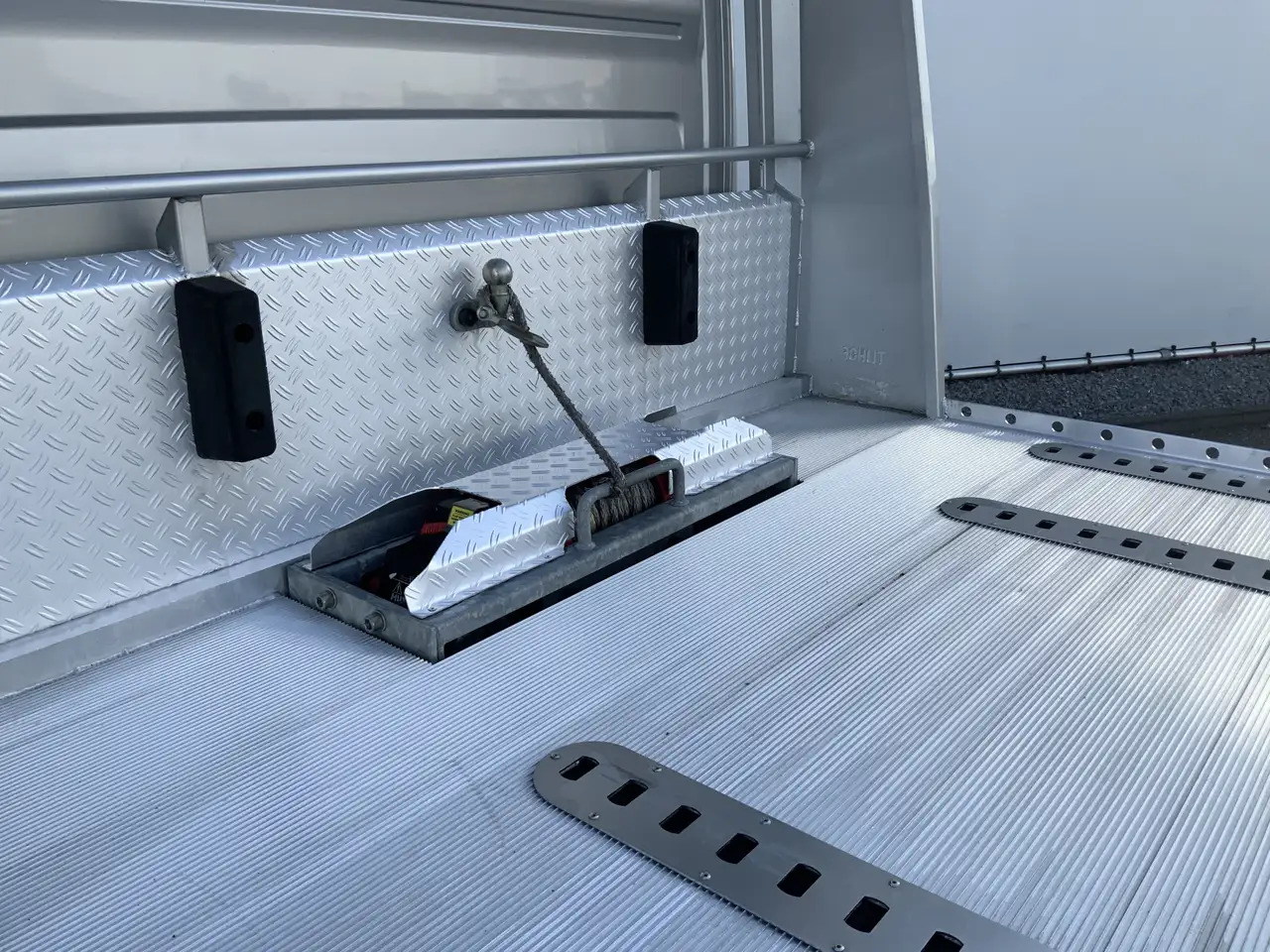 Volkswagen Crafter 46 2.0 TDI L3H1 Airco Cruise Lucht Geveerd Lier Tr - Abschleppwagen: das Bild 3 Volkswagen Crafter 46 2.0 TDI L3H1 Airco Cruise Lucht Geveerd Lier Tr - Abschleppwagen: das Bild 3