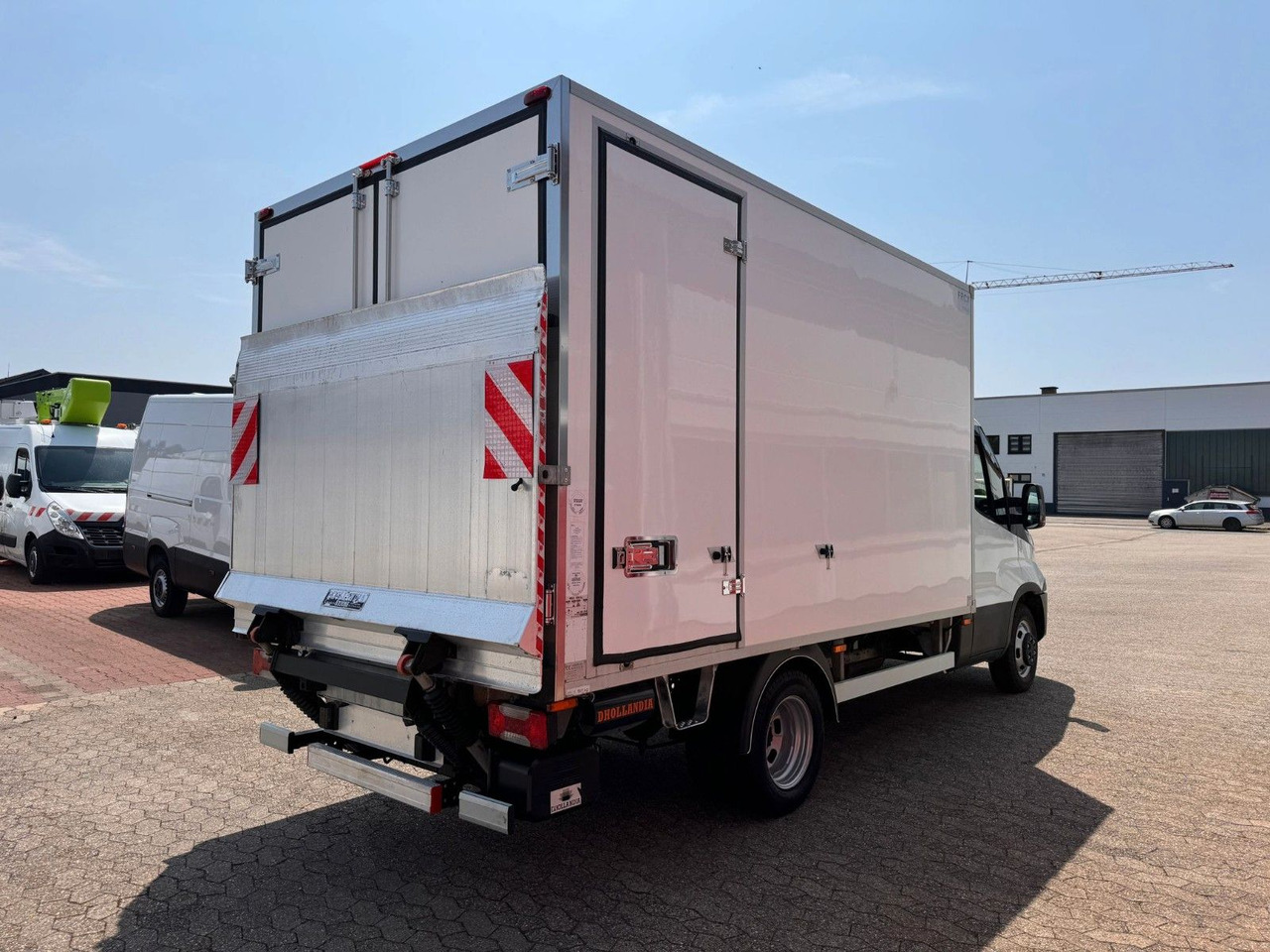 Iveco Daily 35C16 Tiefkühlkoffer Carrier Pulsor350 LWB - Kühltransporter: das Bild 4 Iveco Daily 35C16 Tiefkühlkoffer Carrier Pulsor350 LWB - Kühltransporter: das Bild 4