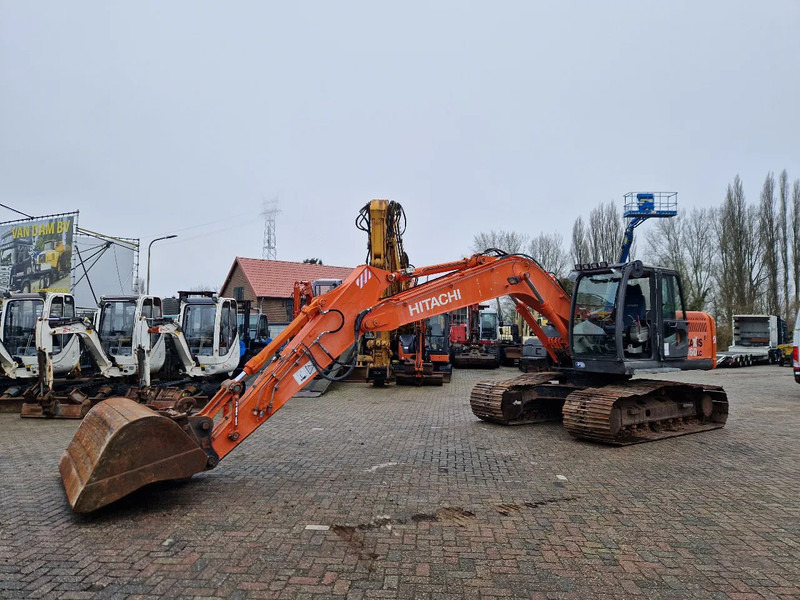 Hitachi ZX160LC-3 rijwerk zéér netjes - Kettenbagger: das Bild 2 Hitachi ZX160LC-3 rijwerk zéér netjes - Kettenbagger: das Bild 2
