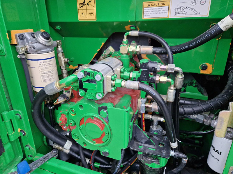 Hyundai Robex 160W-9A met 6-cilinder Cummins motor - Mobilbagger: das Bild 4 Hyundai Robex 160W-9A met 6-cilinder Cummins motor - Mobilbagger: das Bild 4