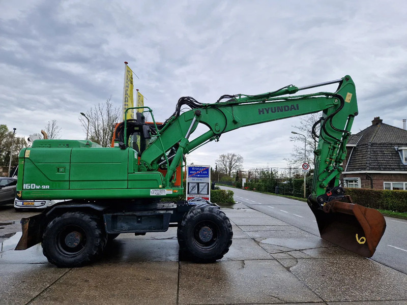 Hyundai Robex 160W-9A met 6-cilinder Cummins motor - Mobilbagger: das Bild 2 Hyundai Robex 160W-9A met 6-cilinder Cummins motor - Mobilbagger: das Bild 2