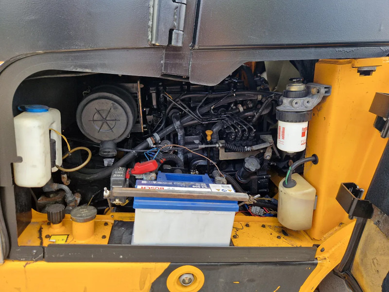 JBC TLT35D Teletruk - Dieselstapler: das Bild 5 JBC TLT35D Teletruk - Dieselstapler: das Bild 5