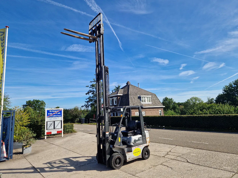 Nissan 1800 kg. LPG met keuring - Treibgasstapler: das Bild 2 Nissan 1800 kg. LPG met keuring - Treibgasstapler: das Bild 2