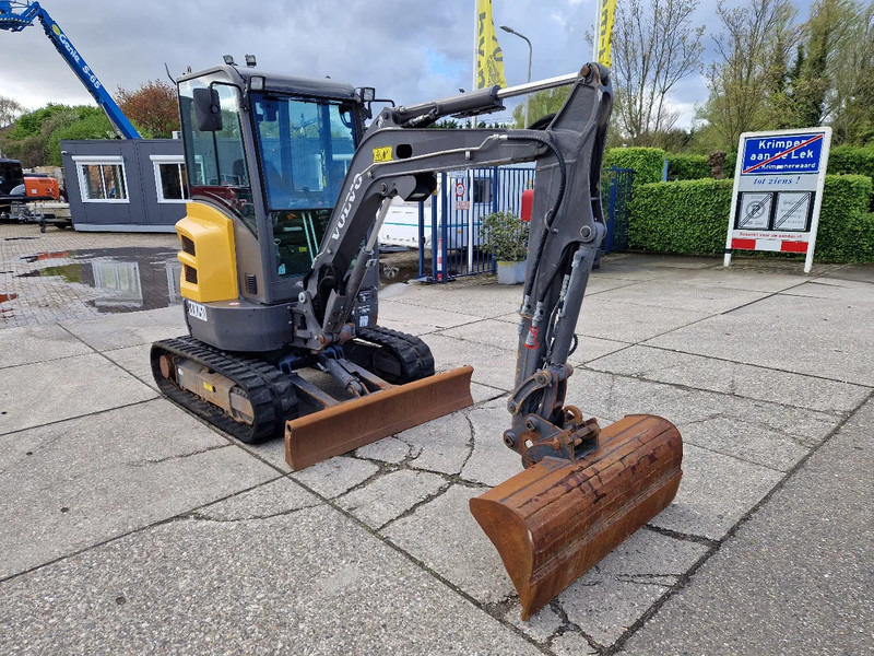 Volvo ECR25D met 2562 uur - Minibagger: das Bild 2 Volvo ECR25D met 2562 uur - Minibagger: das Bild 2
