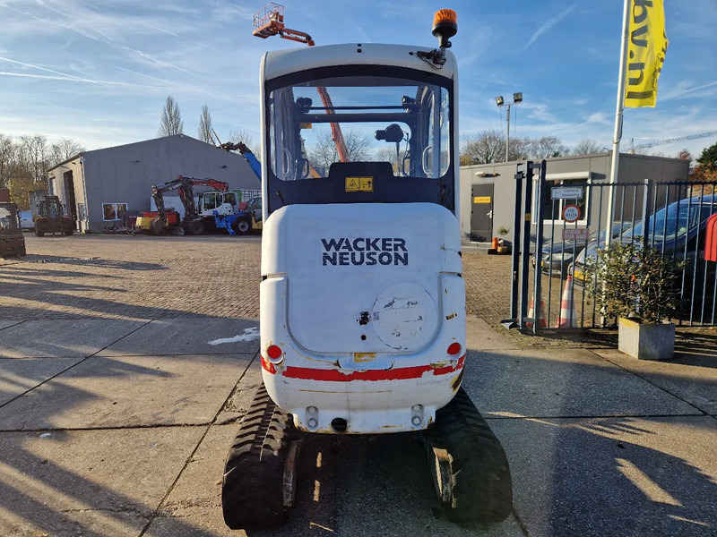 WACKER NEUSON 2404RD kan op een helling draaien - Minibagger: das Bild 4 WACKER NEUSON 2404RD kan op een helling draaien - Minibagger: das Bild 4