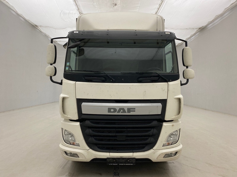 DAF CF 310 - Koffer LKW: das Bild 2 DAF CF 310 - Koffer LKW: das Bild 2