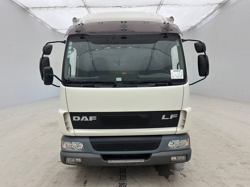 DAF LF45.150 - Koffer LKW: das Bild 2 DAF LF45.150 - Koffer LKW: das Bild 2