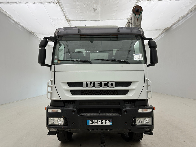 Iveco Eurotrakker 450 - Tankwagen: das Bild 2 Iveco Eurotrakker 450 - Tankwagen: das Bild 2