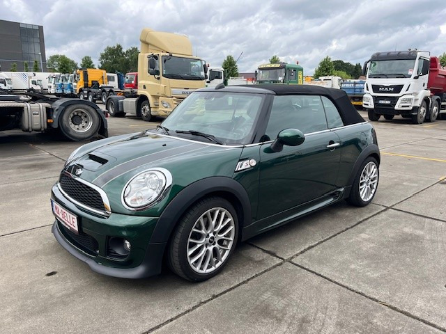 MINI Cooper S Cabrio JOHN COOPER WORKS - PKW: das Bild 1 MINI Cooper S Cabrio JOHN COOPER WORKS - PKW: das Bild 1