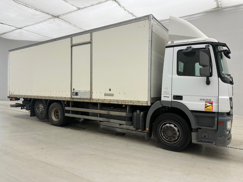 Mercedes-Benz Actros 2536 - 6x2 - Koffer LKW: das Bild 3 Mercedes-Benz Actros 2536 - 6x2 - Koffer LKW: das Bild 3