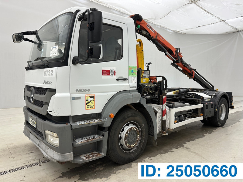 Mercedes-Benz Axor 1824 - Abrollkipper, Autokran: das Bild 1 Mercedes-Benz Axor 1824 - Abrollkipper, Autokran: das Bild 1