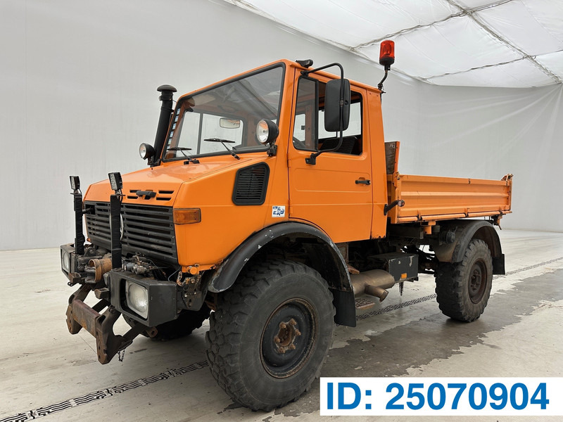 Mercedes-Benz Unimog U427 - 4x4 - Kipper: das Bild 1 Mercedes-Benz Unimog U427 - 4x4 - Kipper: das Bild 1