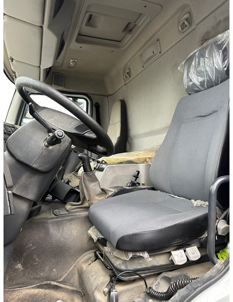 Tankwagen Renault Premium 320 DXi - 6x2: das Bild 7