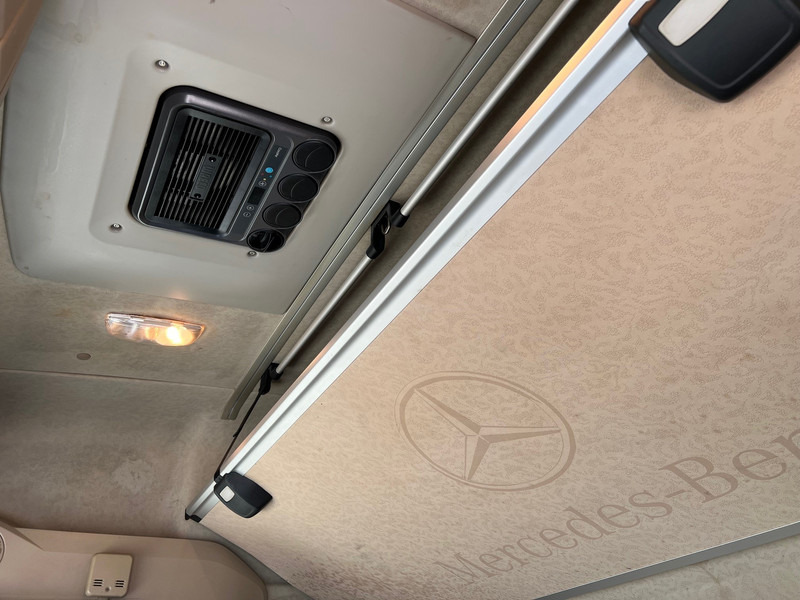 Sattelzugmaschine Mercedes-Benz Actros 1845 BigSpace: das Bild 12