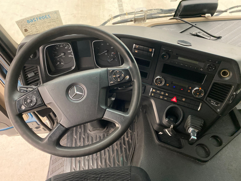 Sattelzugmaschine Mercedes-Benz Actros 1940: das Bild 7