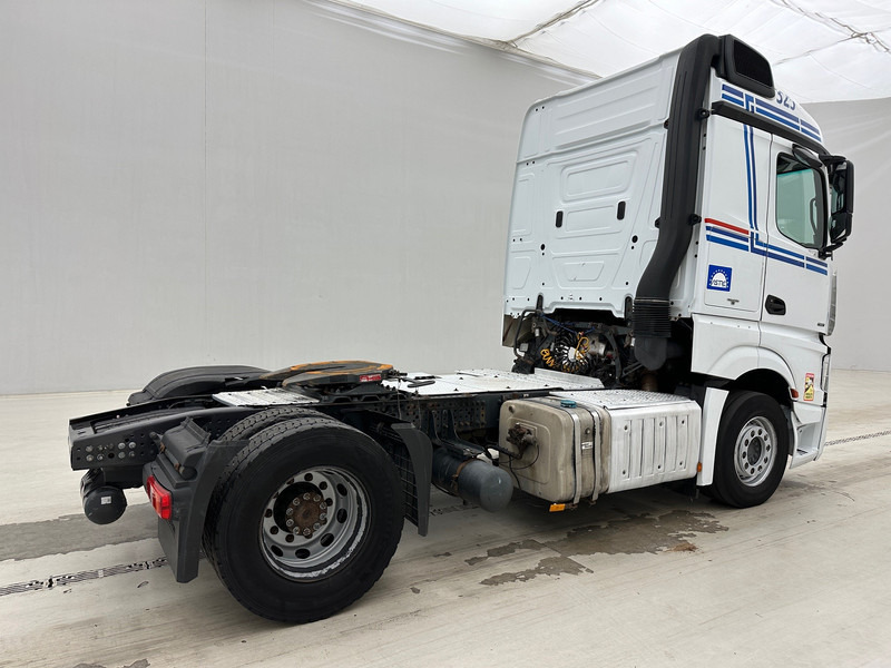 Mercedes-Benz Actros 1942 - Sattelzugmaschine: das Bild 4 Mercedes-Benz Actros 1942 - Sattelzugmaschine: das Bild 4