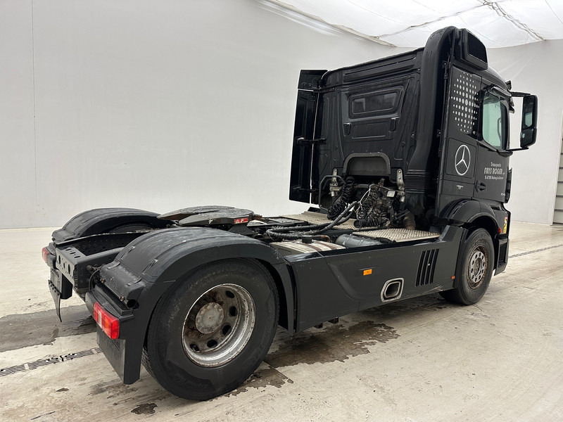 Mercedes-Benz Actros 1945 - Sattelzugmaschine: das Bild 5 Mercedes-Benz Actros 1945 - Sattelzugmaschine: das Bild 5