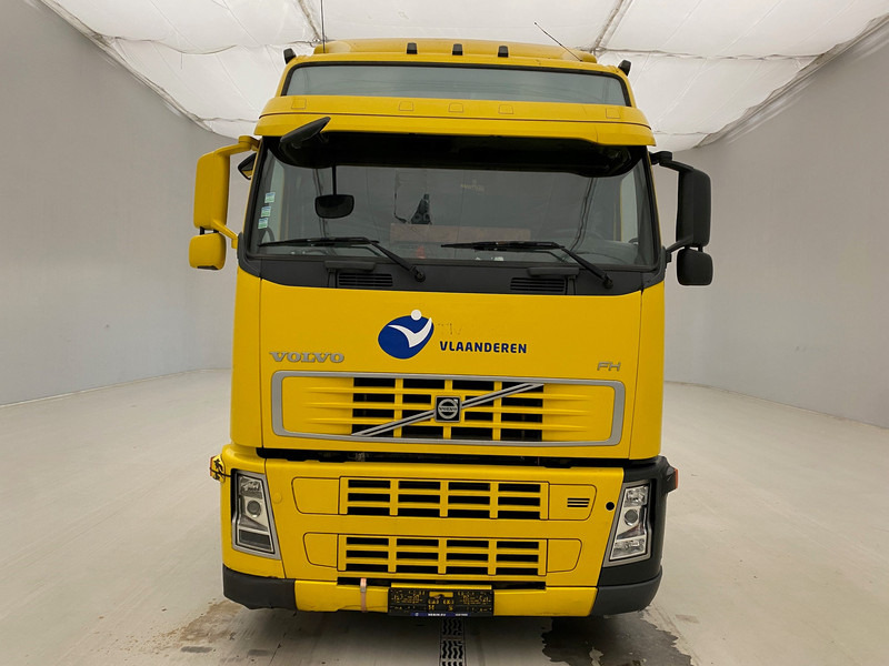 Volvo FH 400 Globetrotter - Sattelzugmaschine: das Bild 2 Volvo FH 400 Globetrotter - Sattelzugmaschine: das Bild 2