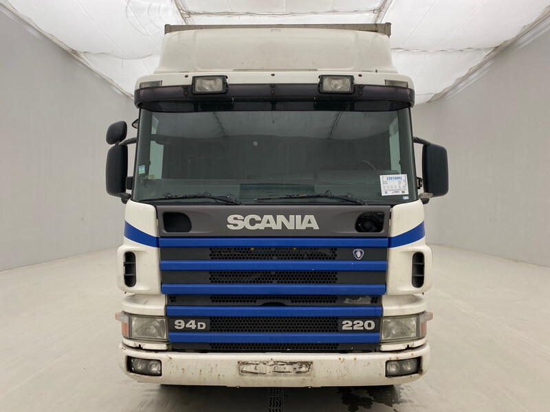 Scania P94.220 - Plane LKW: das Bild 2 Scania P94.220 - Plane LKW: das Bild 2