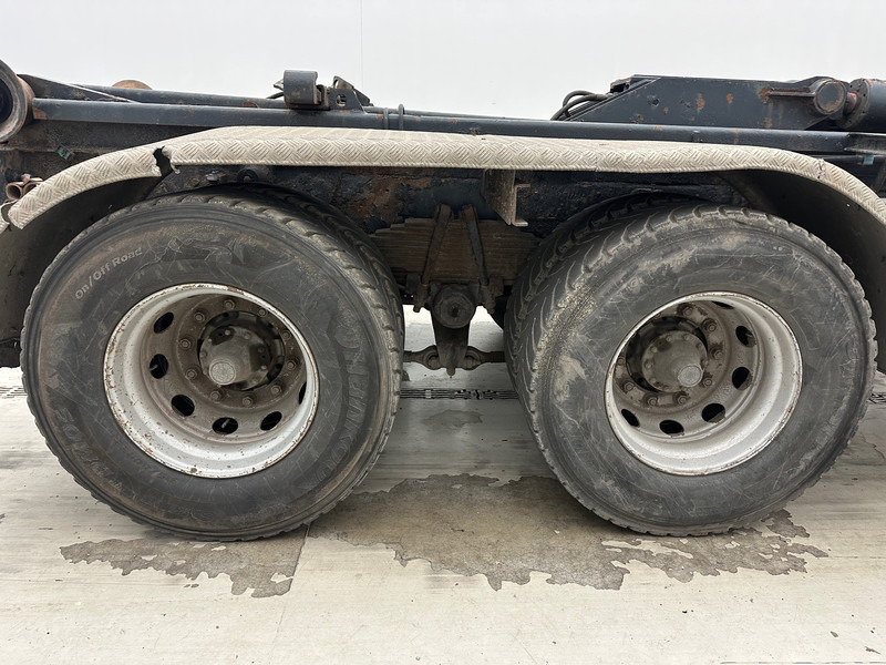 Scania R124.420 - 6x4 - Abrollkipper: das Bild 4 Scania R124.420 - 6x4 - Abrollkipper: das Bild 4