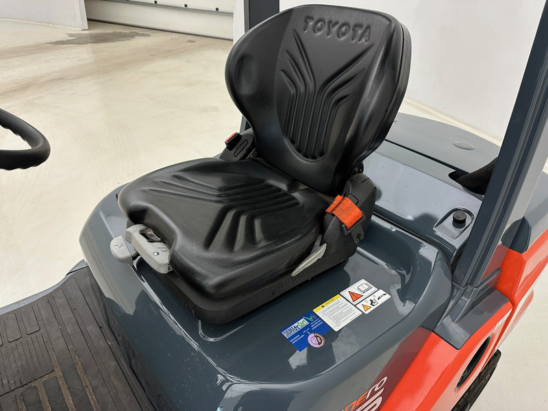Toyota* 2022 Tonero 25 - Dieselstapler: das Bild 5 Toyota* 2022 Tonero 25 - Dieselstapler: das Bild 5