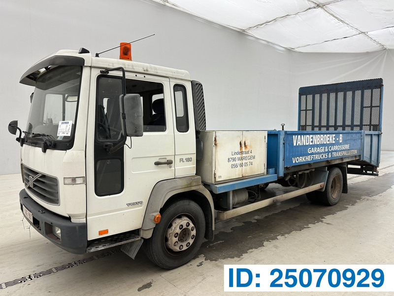 Volvo FL 180 - Kipper: das Bild 1 Volvo FL 180 - Kipper: das Bild 1