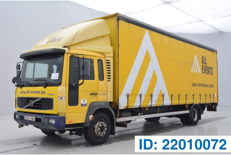 Volvo FL 220 - Plane LKW: das Bild 1 Volvo FL 220 - Plane LKW: das Bild 1