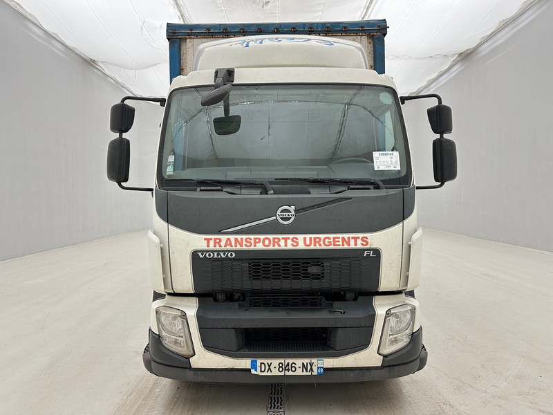 Volvo FL 250 - Plane LKW: das Bild 2 Volvo FL 250 - Plane LKW: das Bild 2