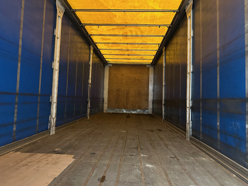 Plane LKW Volvo FL 250: das Bild 6 Plane LKW Volvo FL 250: das Bild 6